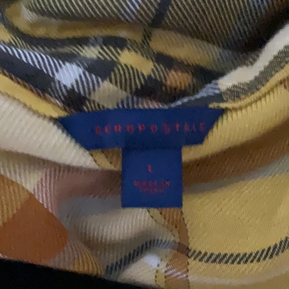 Women’s button down flannel - Picture 3 of 3